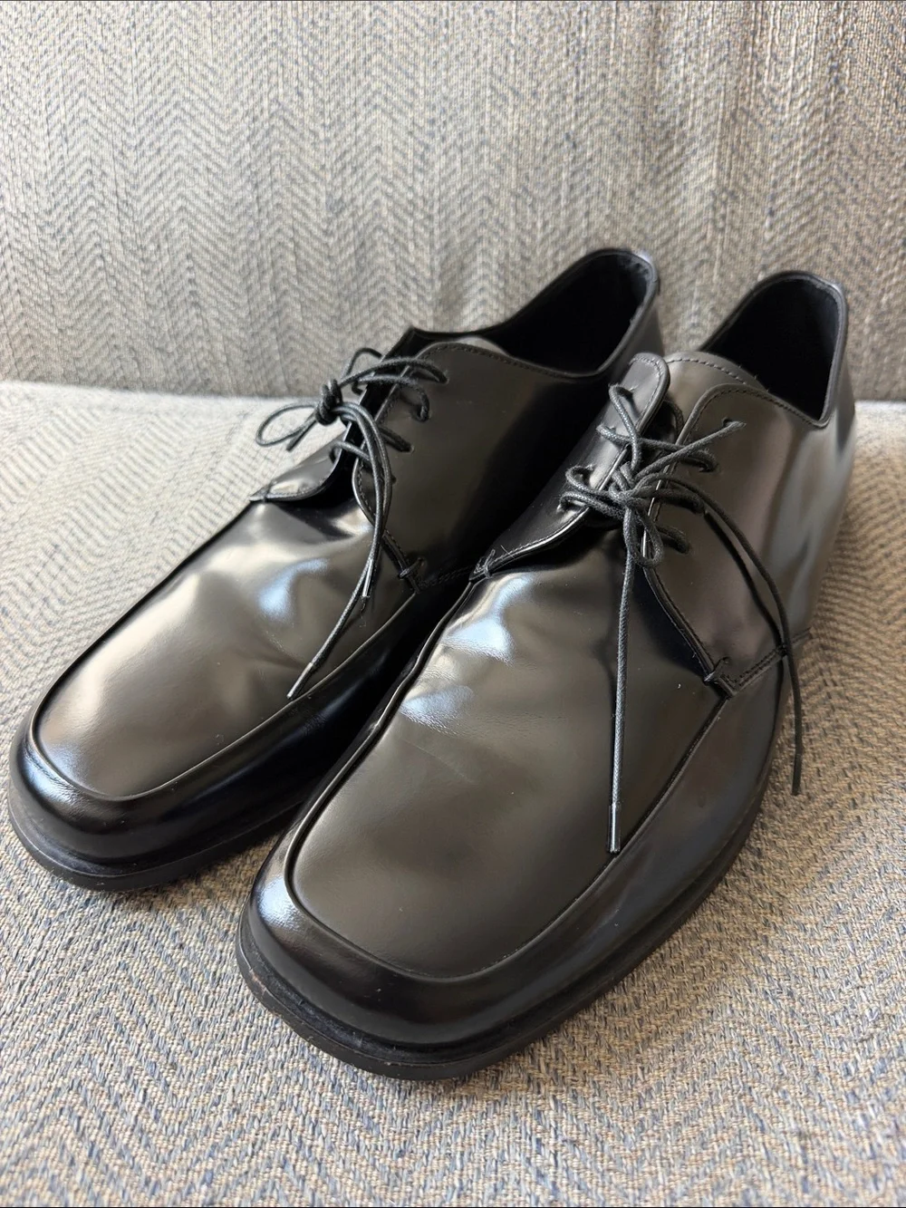 Prada Men’s Black Leather lace Up Oxford Dress Shoes Size: 9.5